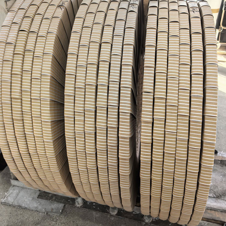 Bandă din oțel inoxidabil întărit